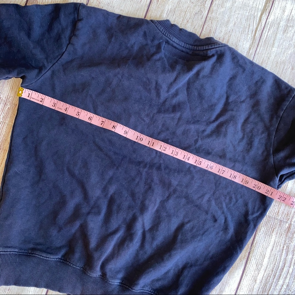 Guess Crewneck Sweatshirt Small - Picture 9 of 9